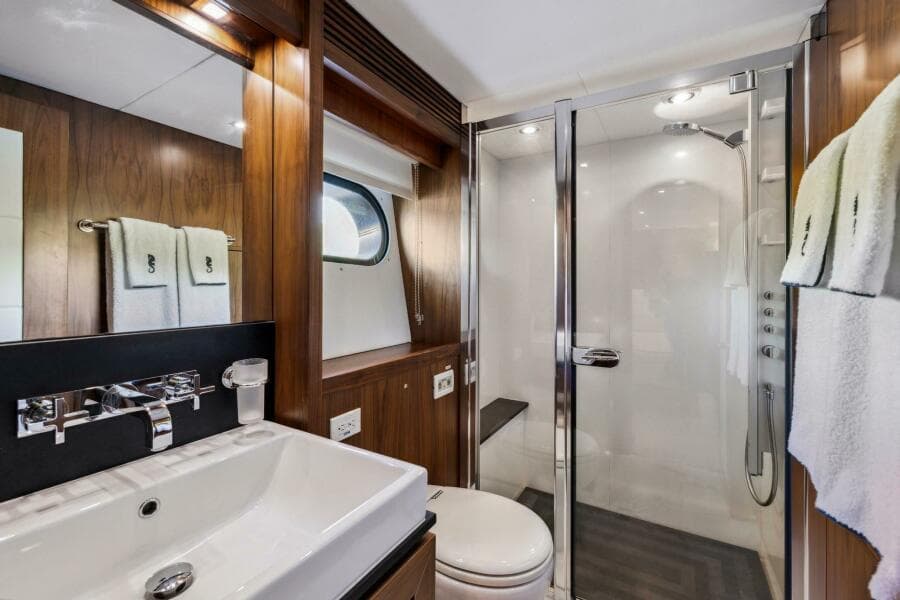 2011 Sunseeker 34M