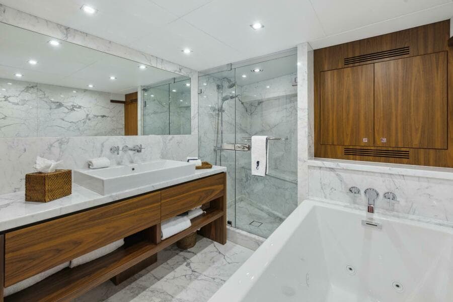 2011 Sunseeker 34M