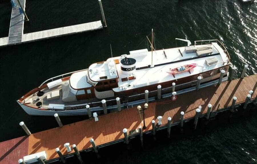 1947 Trumpy Raised Pilot House