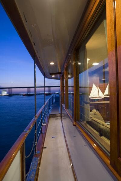 1947 Trumpy Raised Pilot House