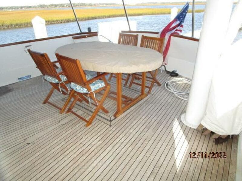 72' DeFever aftdeck