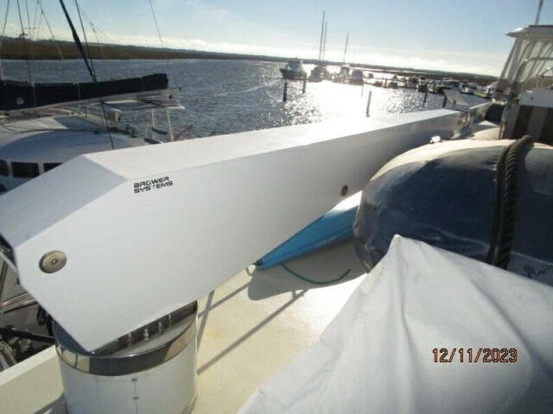 72' DeFever tender davit
