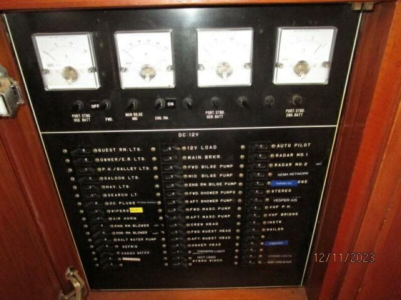 72' DeFever electrical panel1