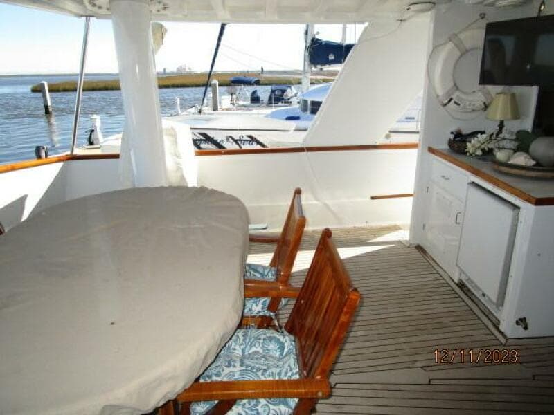 72' DeFever aftdeck port
