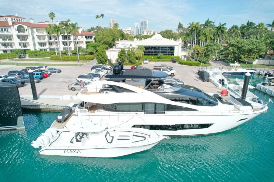 2018 Sunseeker 86 Yacht