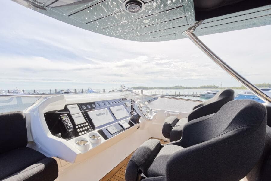 2018 Sunseeker 86 Yacht