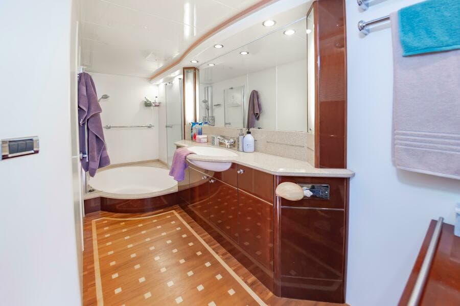 2006 Princess 75