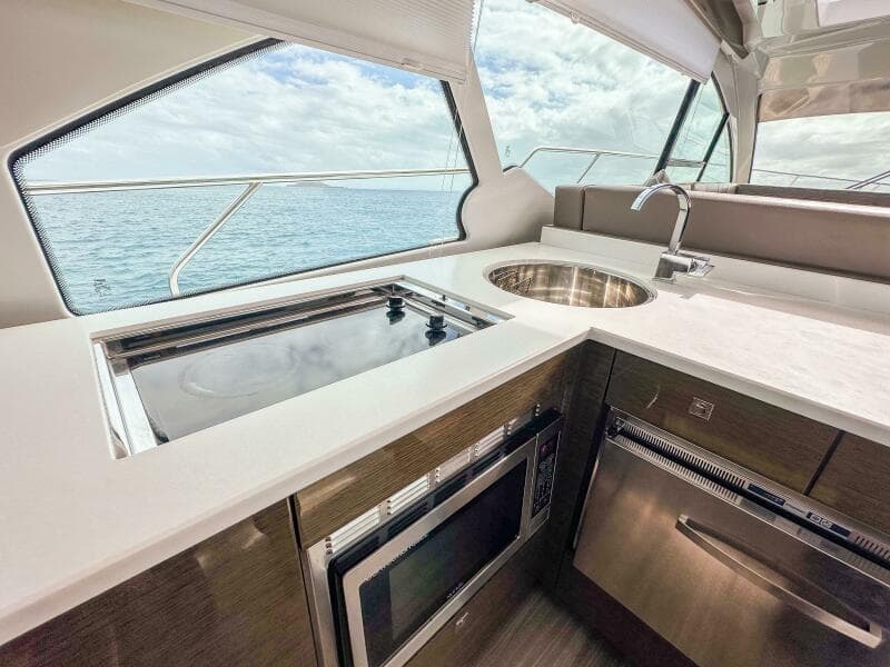 2019 Cruisers Yachts 50 Cantius