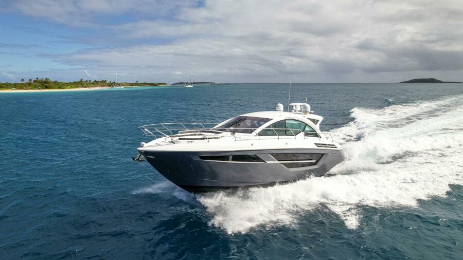 2019 Cruisers Yachts 50 Cantius