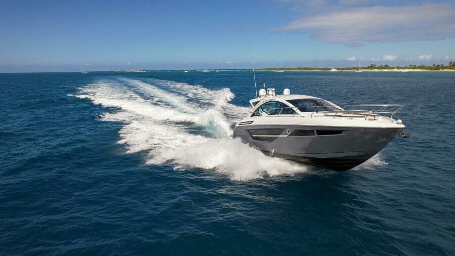 2019 Cruisers Yachts 50 Cantius