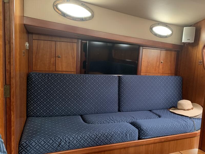 2004 ShearWater 45