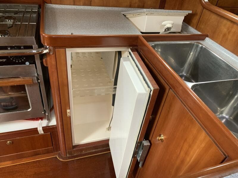 2004 ShearWater 45