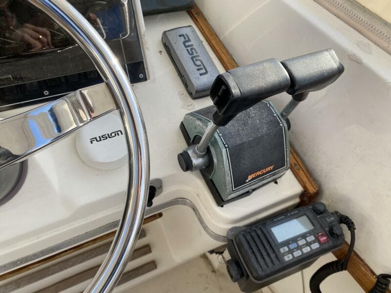 1985 Blackfin 27 Combi
