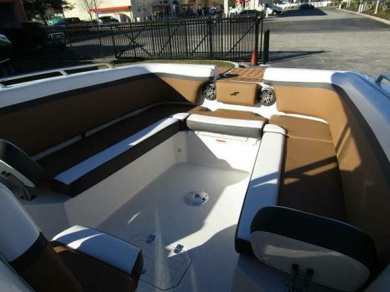 2024 Starcraft SVX 231 OB CC