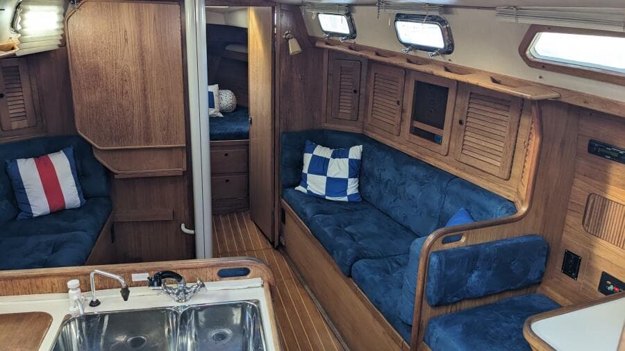 1993 Sabre 38