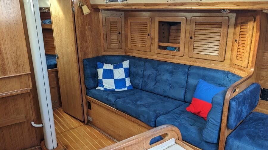 1993 Sabre 38