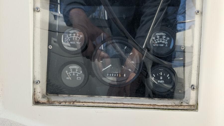 1993 Sabre 38