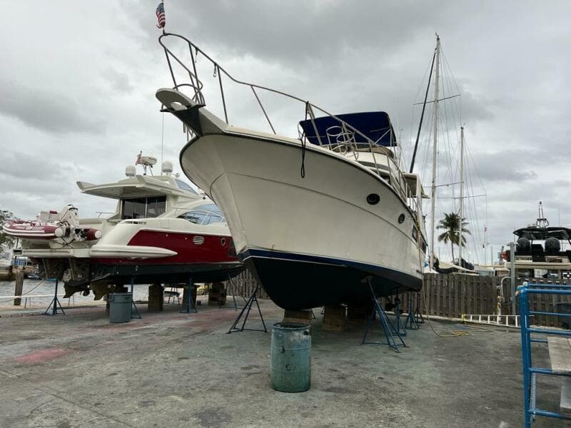 1987 Californian 42 Motor Yacht