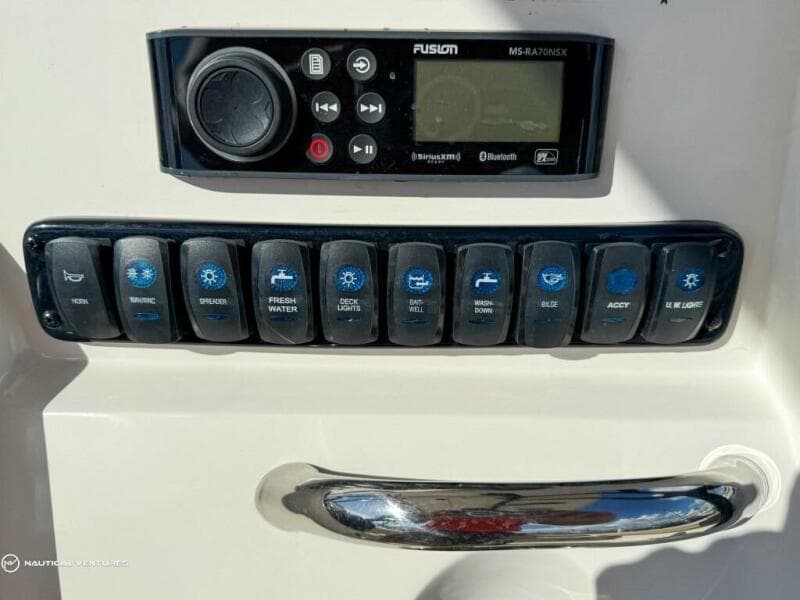 2019 Sailfish 220 CC