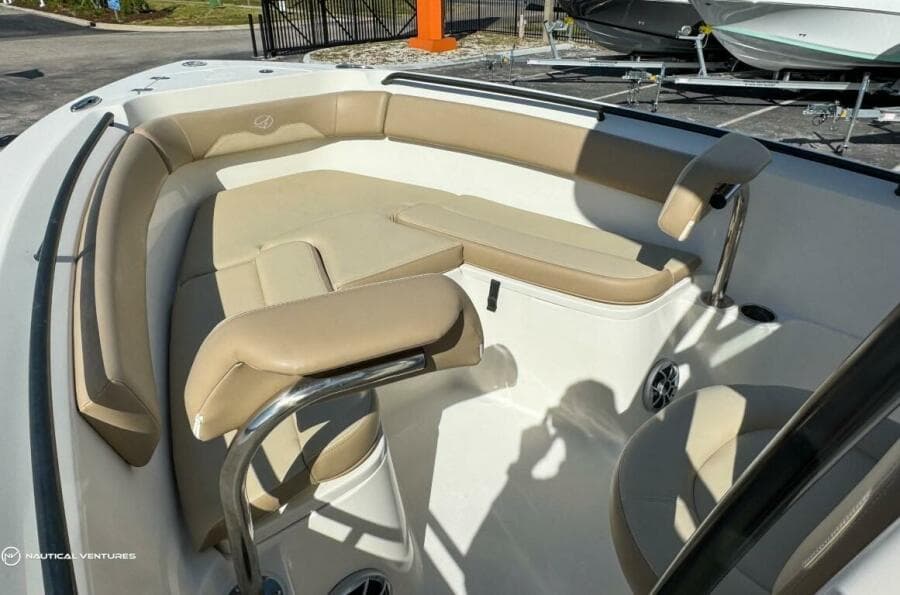 2019 Sailfish 220 CC