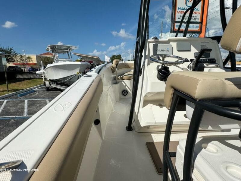2019 Sailfish 220 CC