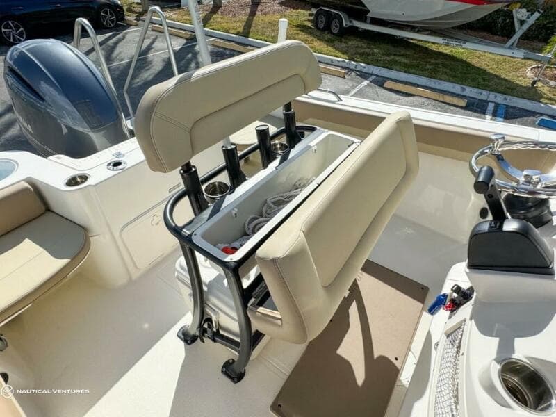 2019 Sailfish 220 CC