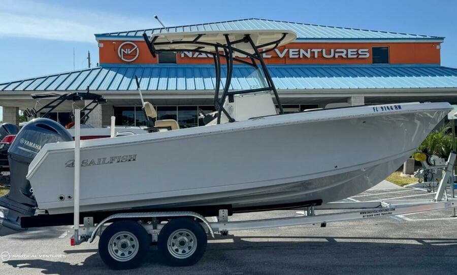 2019 Sailfish 220 CC