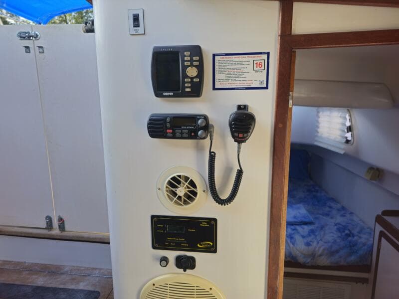 1992 Endeavour Catamaran 30