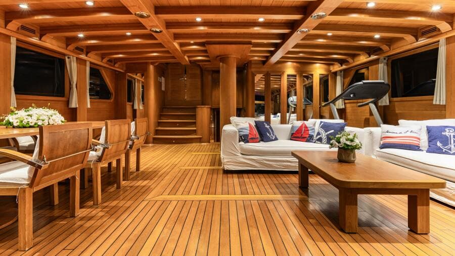 2013 East Yachting Custom