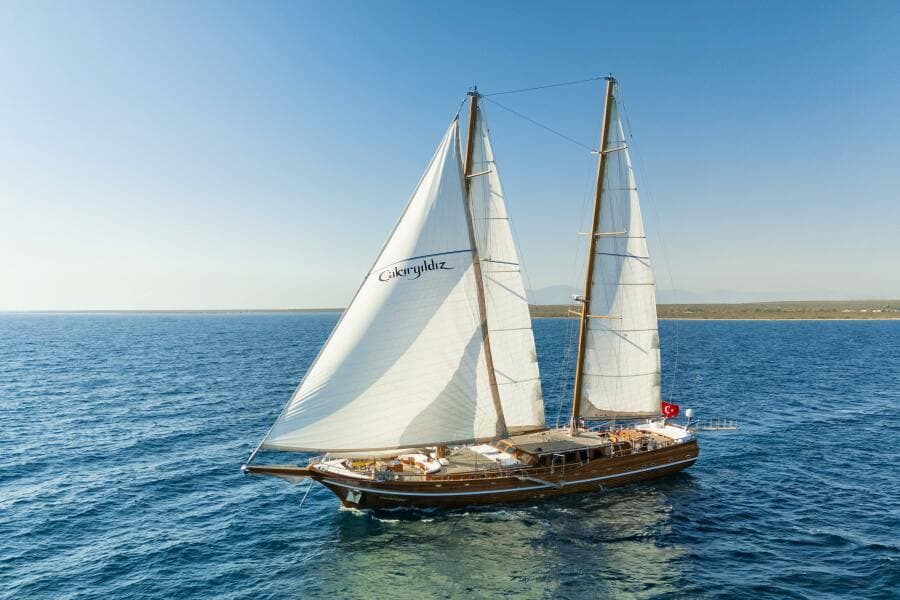 2013 East Yachting Custom