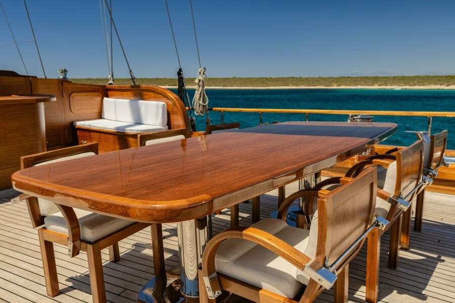 2013 East Yachting Custom
