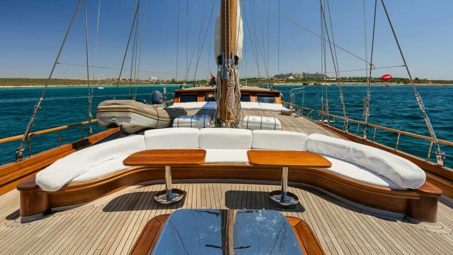 2013 East Yachting Custom