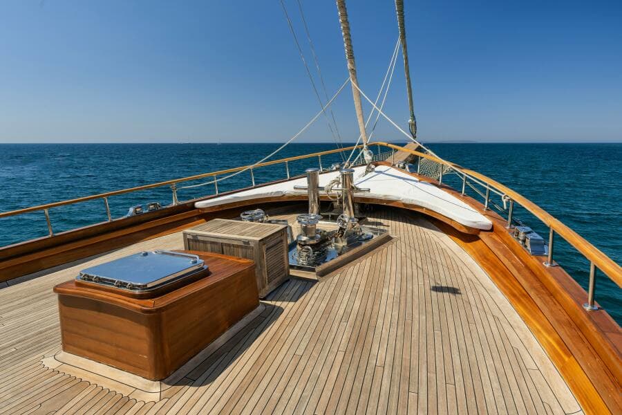2013 East Yachting Custom