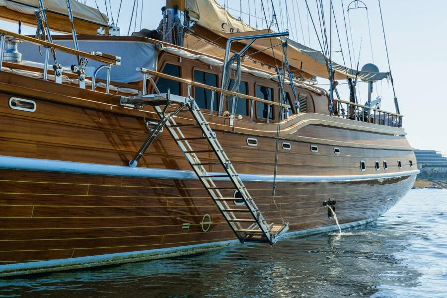 2013 East Yachting Custom
