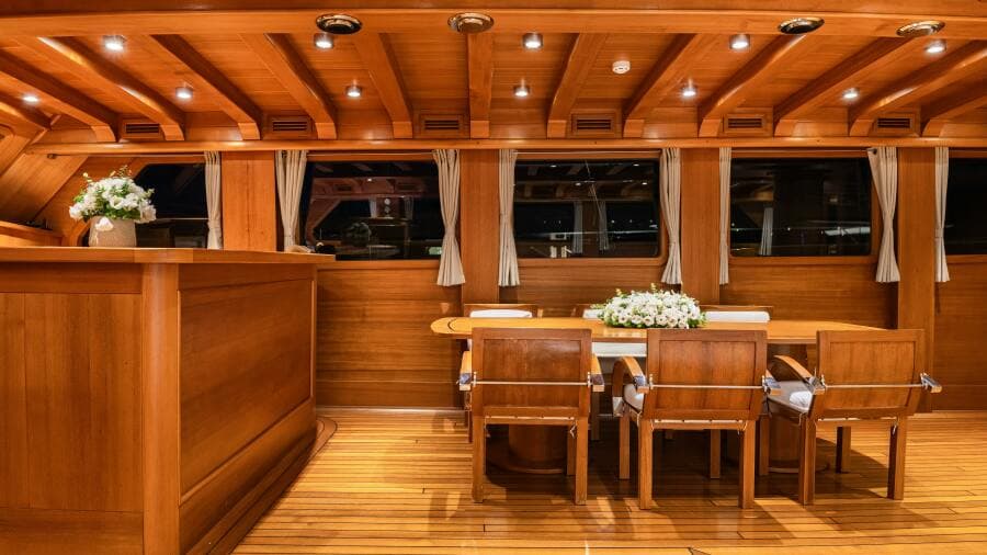 2013 East Yachting Custom