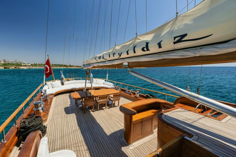 2013 East Yachting Custom