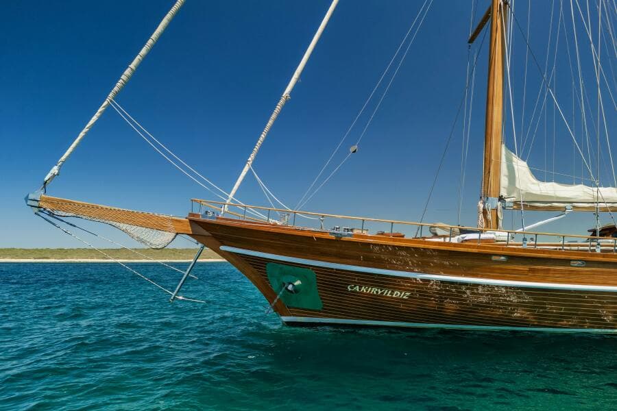 2013 East Yachting Custom