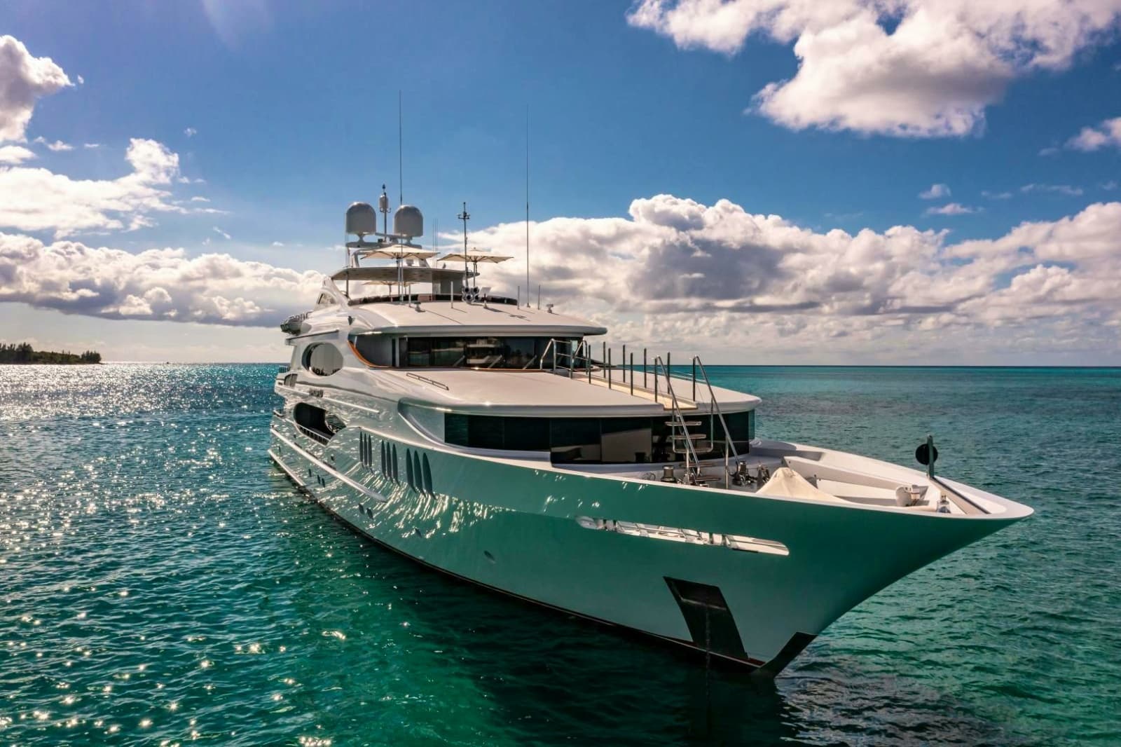 2011 Trinity Yachts Trinity 164
