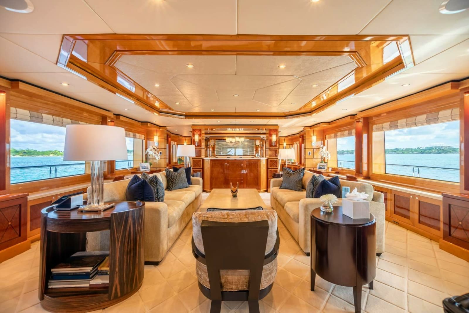 2011 Trinity Yachts Trinity 164