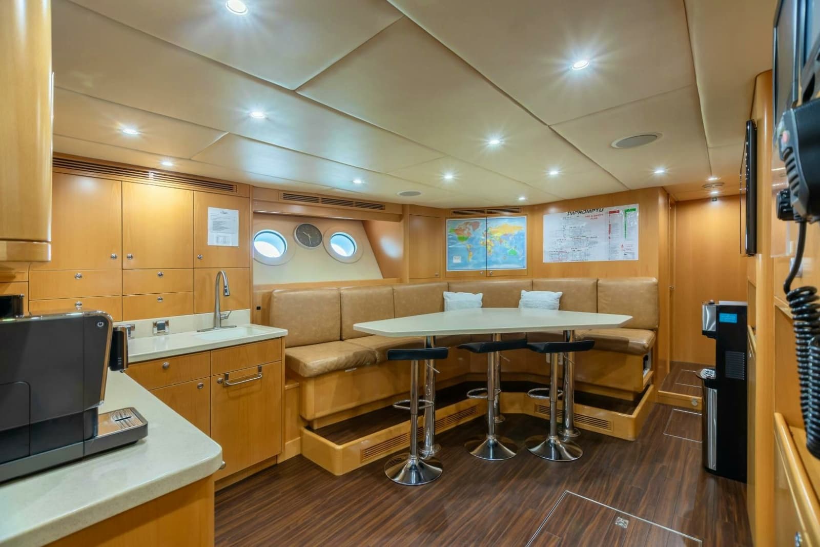 2011 Trinity Yachts Trinity 164