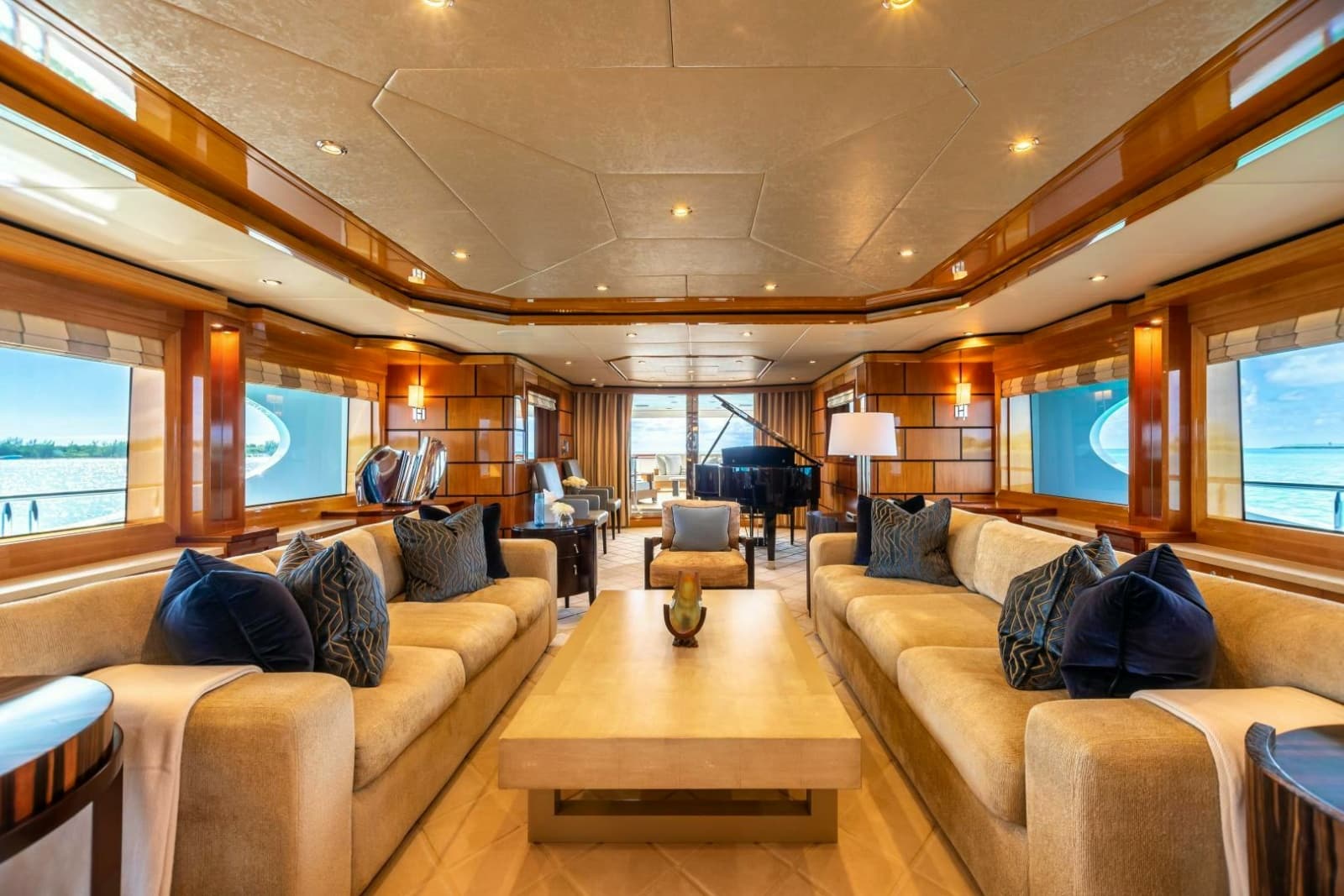 2011 Trinity Yachts Trinity 164