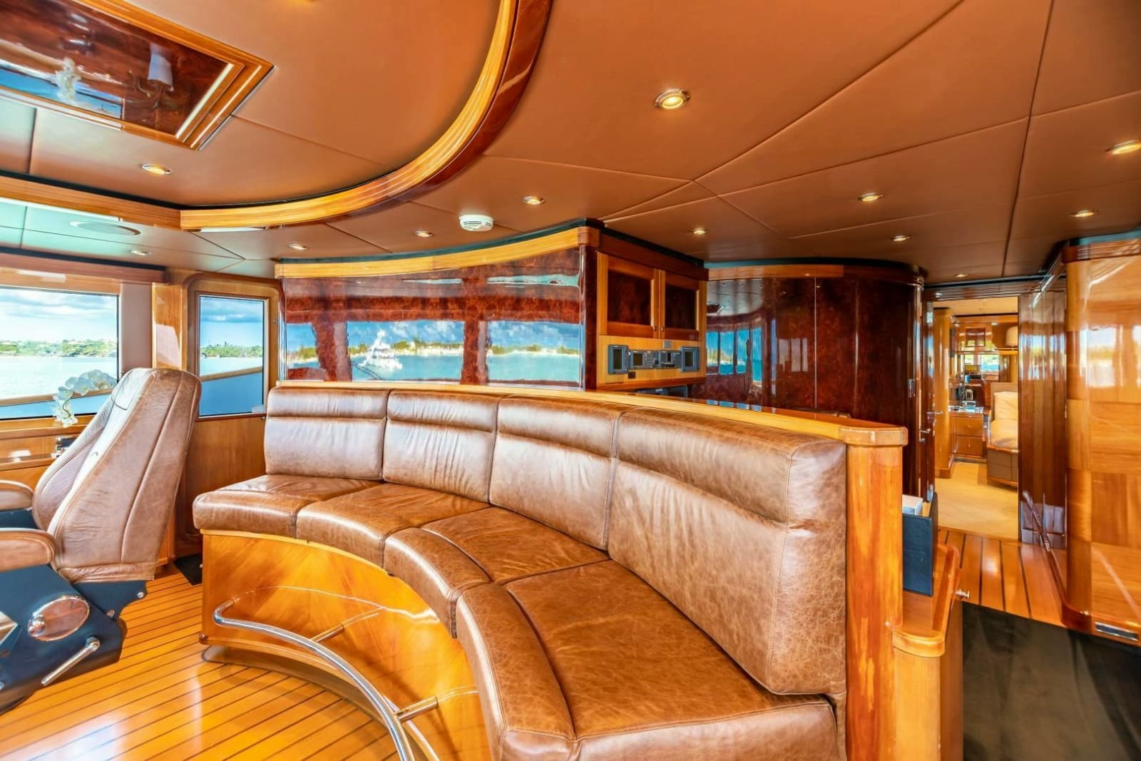 2011 Trinity Yachts Trinity 164