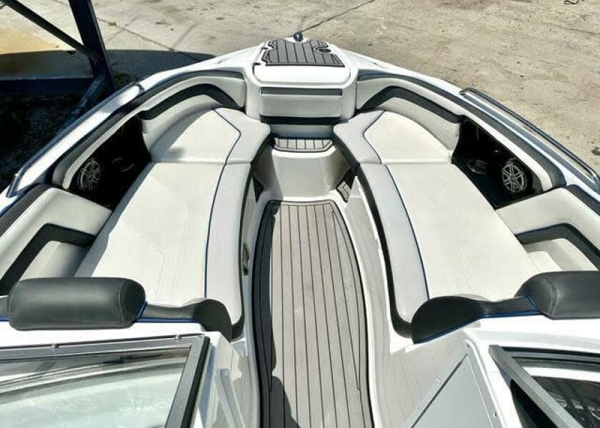 Bow Seating