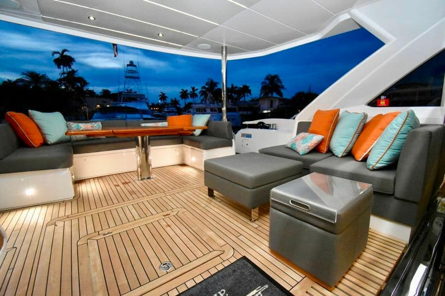 2018 Sunseeker Yacht