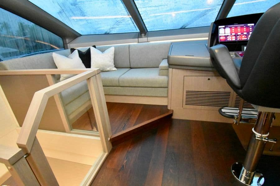 2018 Sunseeker Yacht
