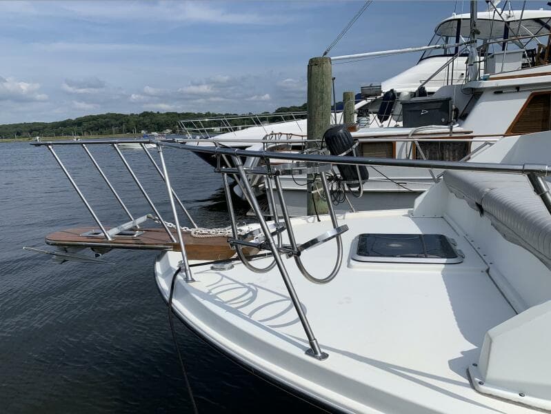 1984 Carver Mariner