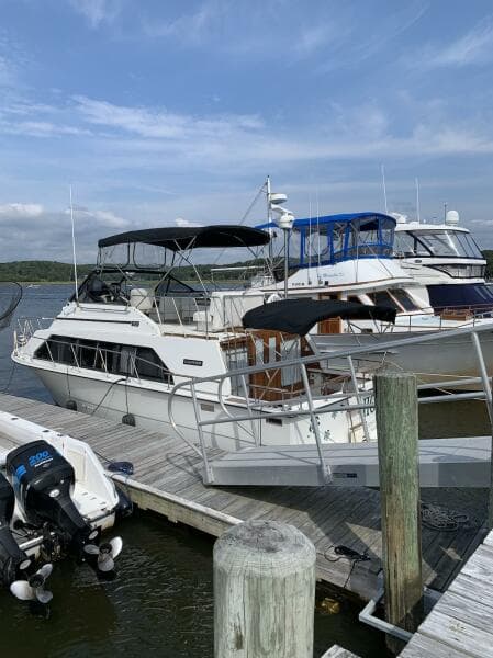 1984 Carver Mariner