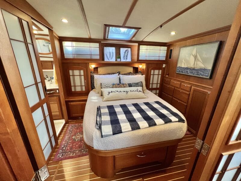 2017 Sabre 48 Salon Express