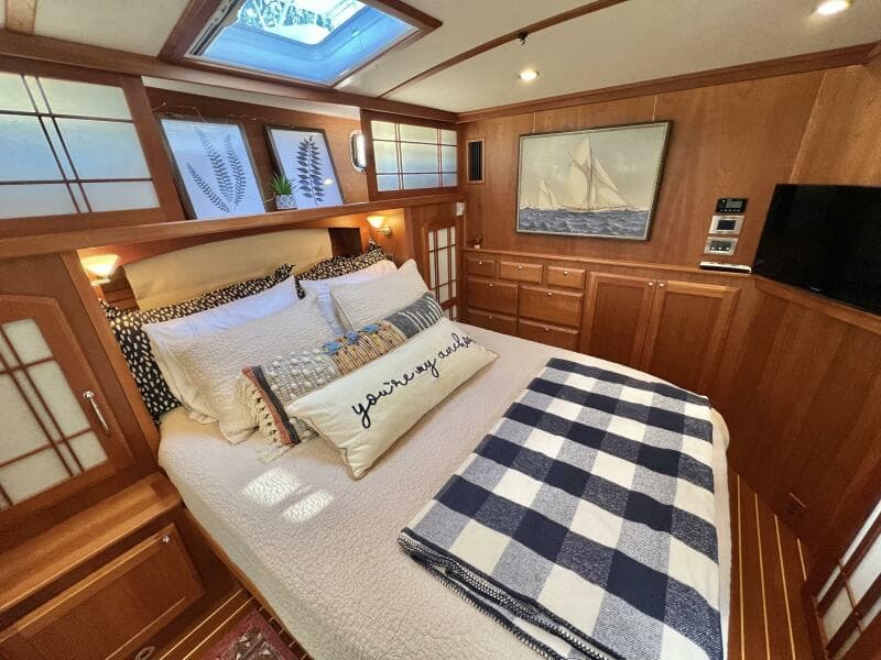 2017 Sabre 48 Salon Express