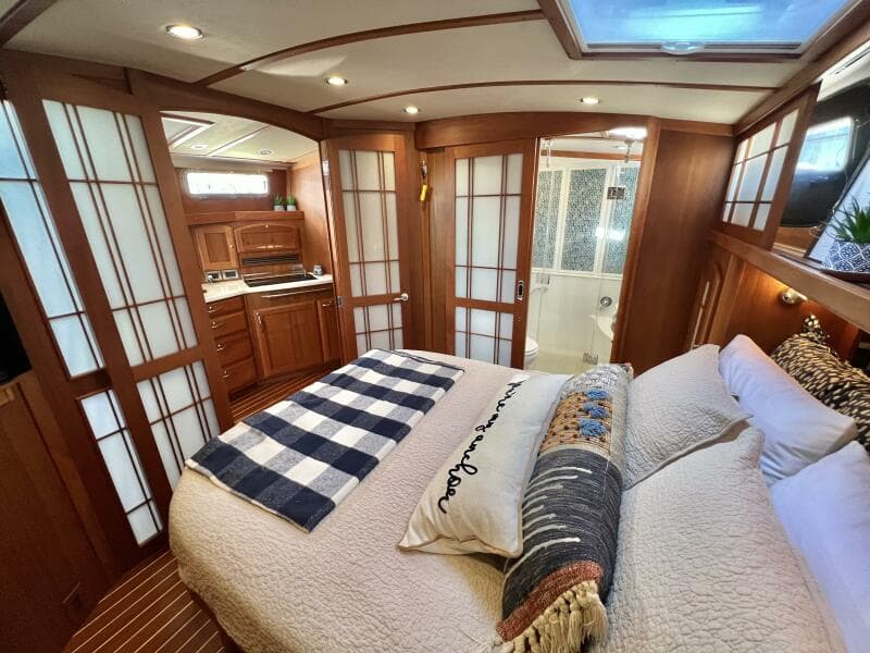 2017 Sabre 48 Salon Express